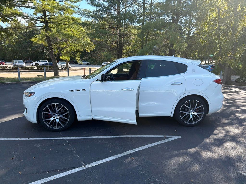 2017 MASERATI Levante