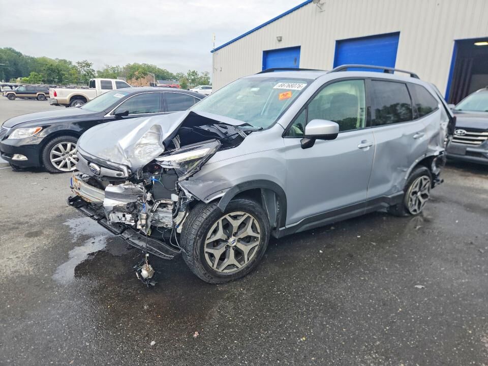 2020 SUBARU Forester