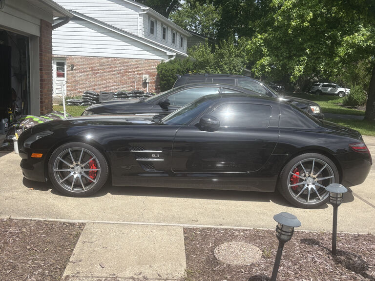 2012 Mercedes-Benz SLS-Class
