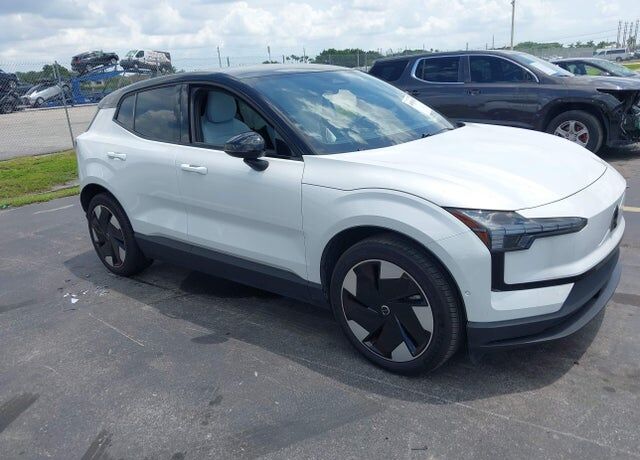 2025 VOLVO EX30
