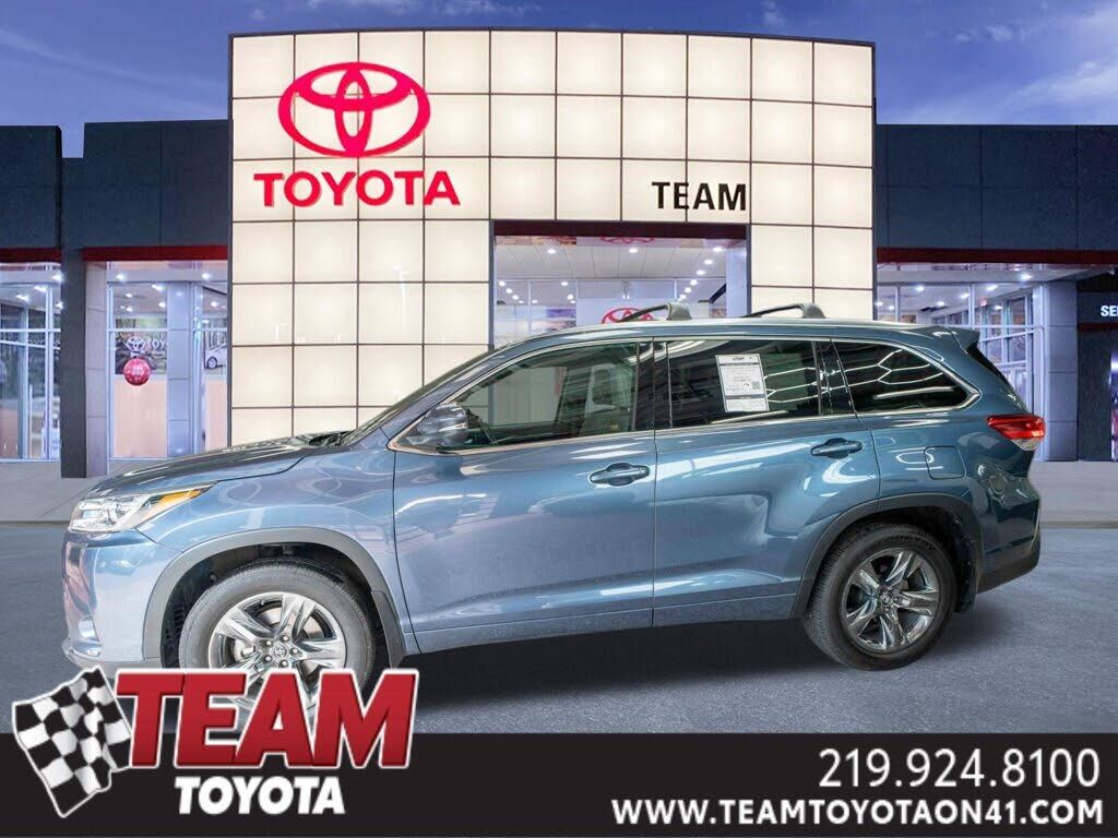 2017 TOYOTA Highlander