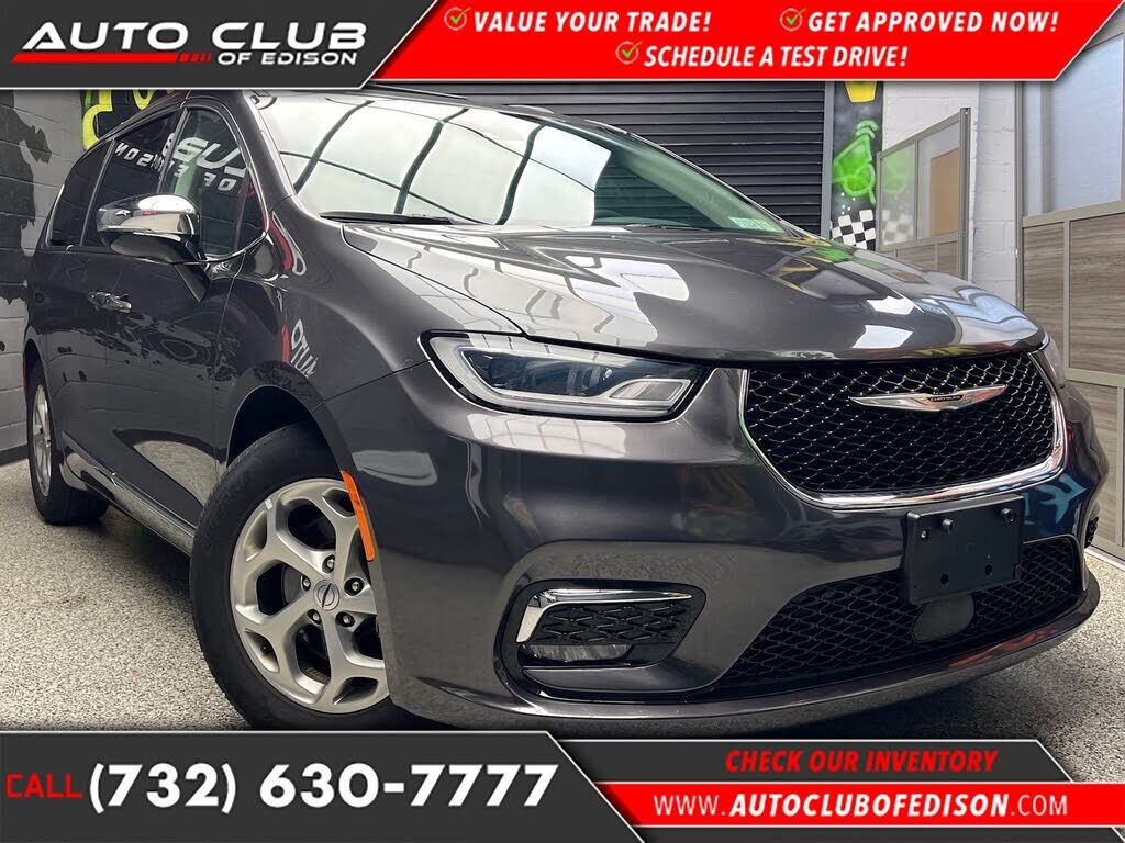 2023 CHRYSLER Pacifica