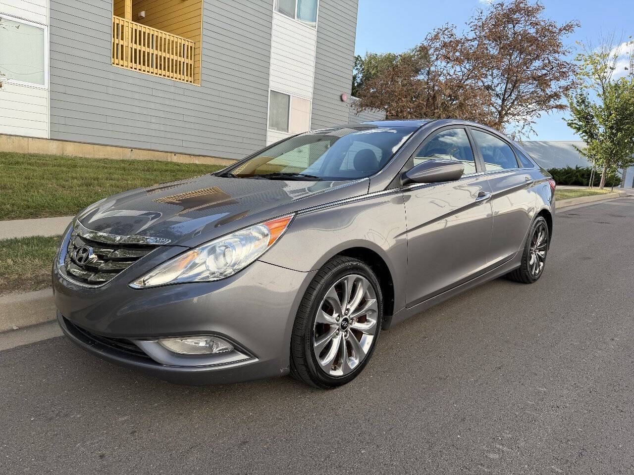 2011 HYUNDAI Sonata