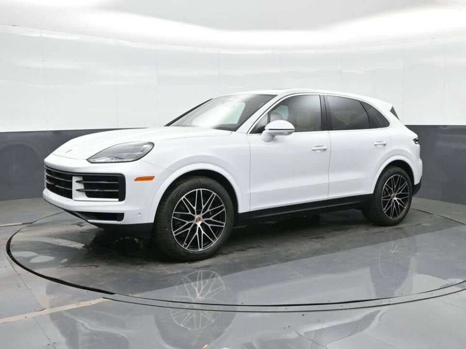 2026 PORSCHE Cayenne