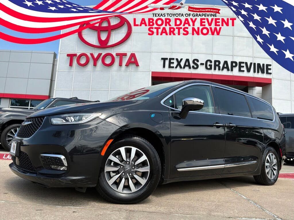 2023 CHRYSLER Pacifica