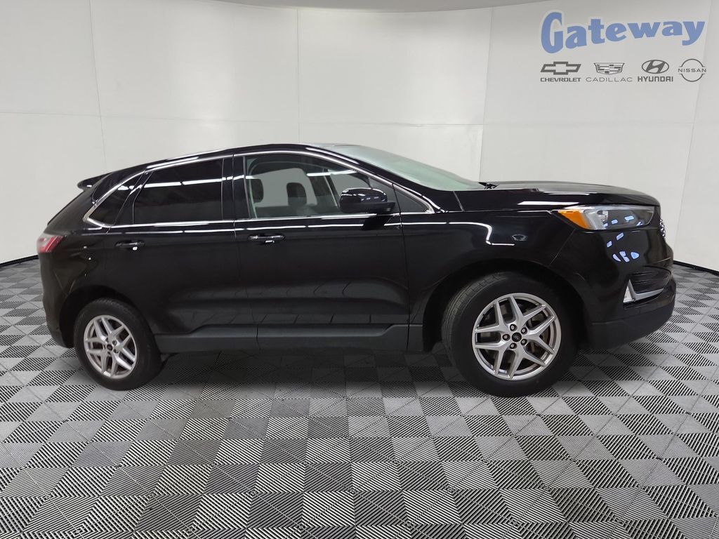 2023 FORD Edge