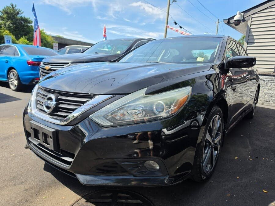 2017 NISSAN Altima