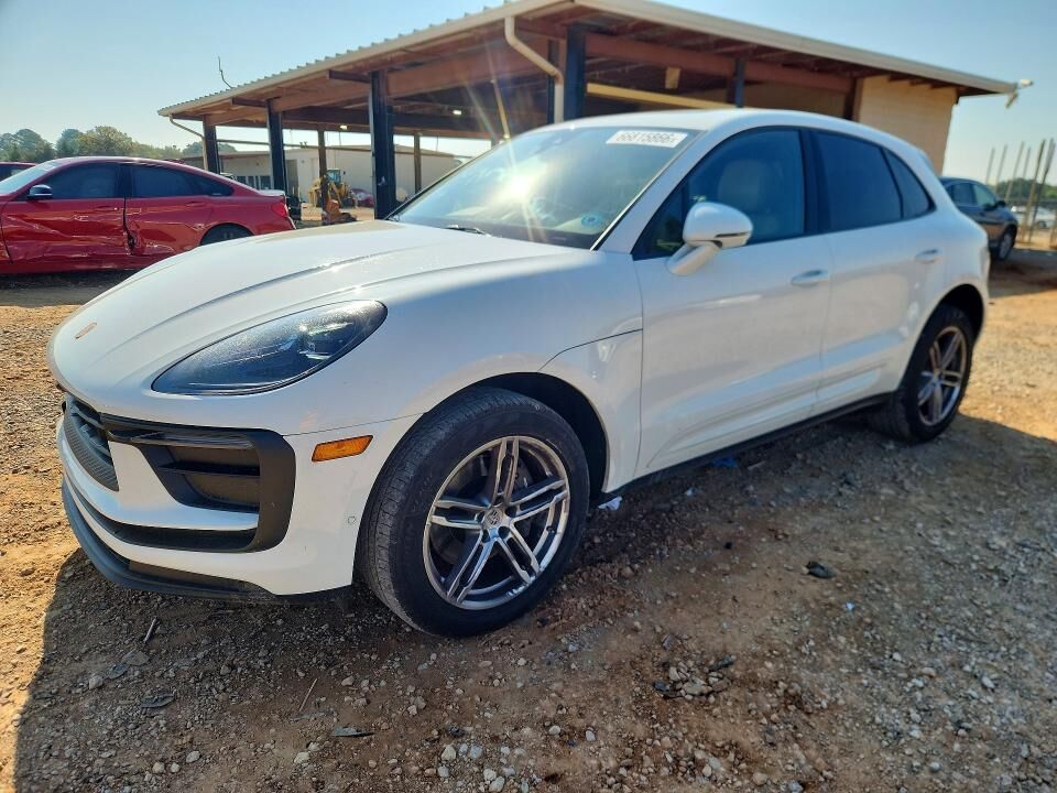 2023 PORSCHE Macan