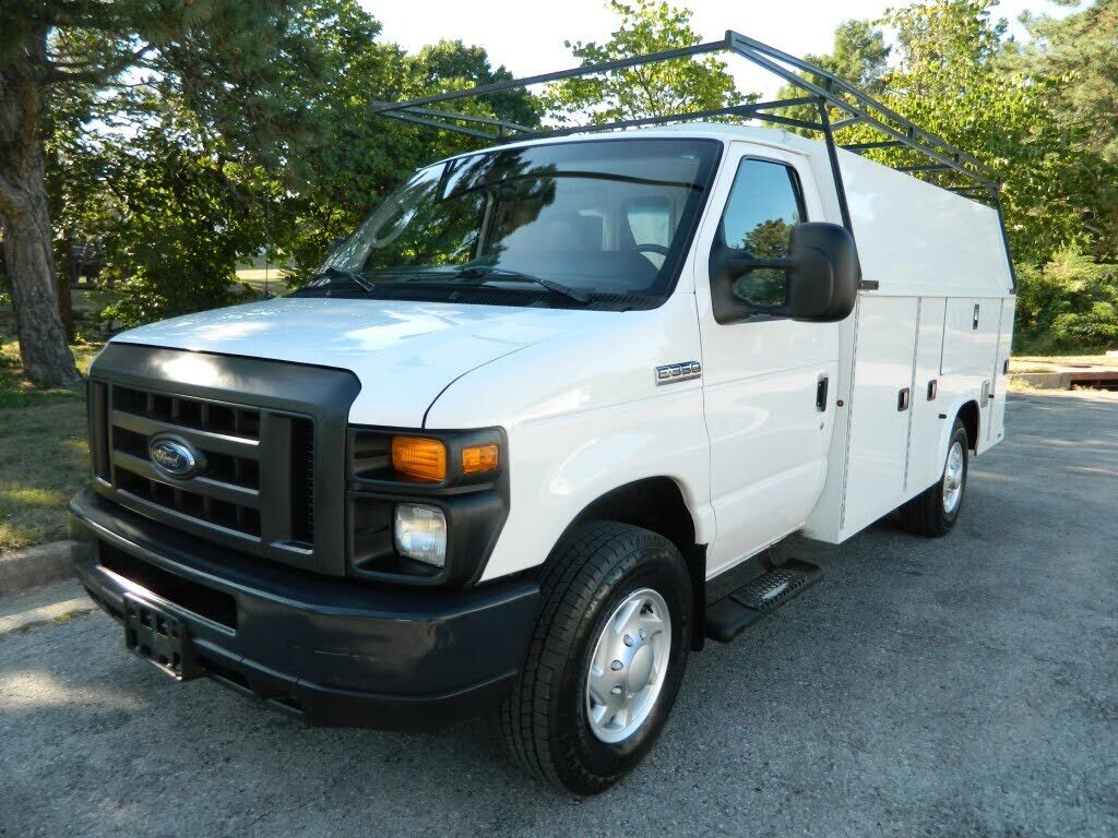 2016 FORD E-350