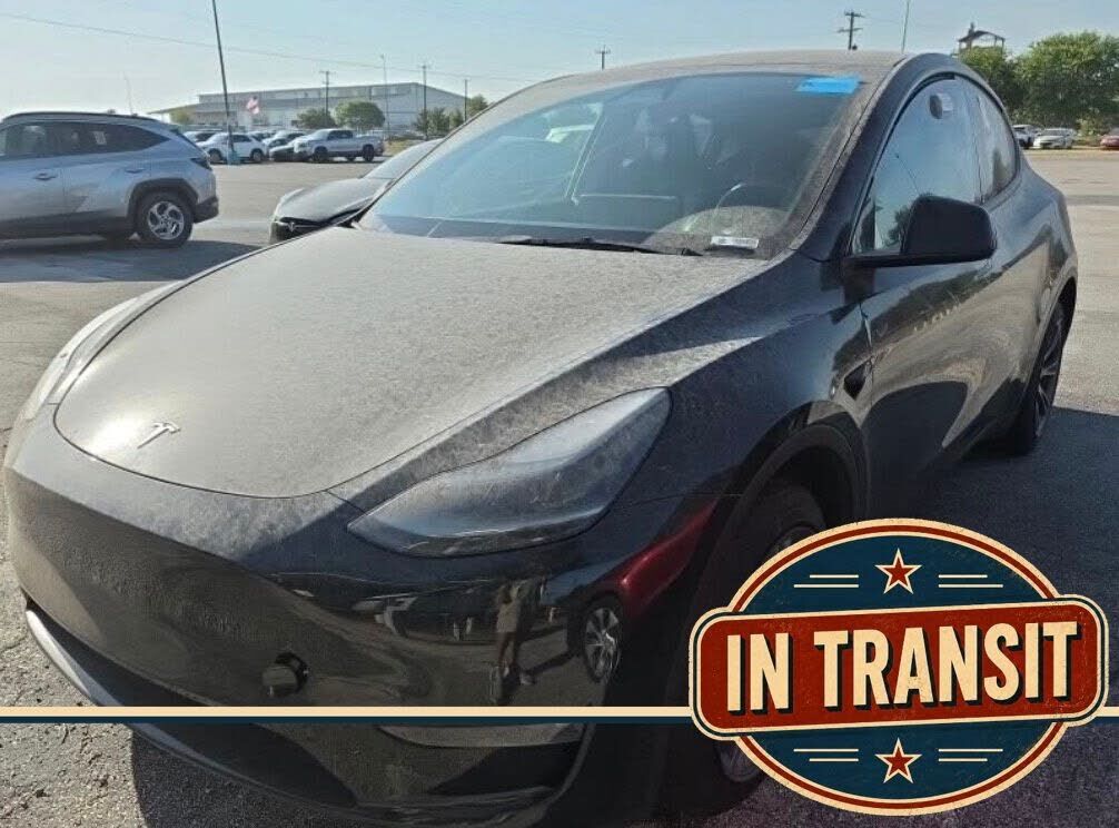 2025 TESLA Model Y