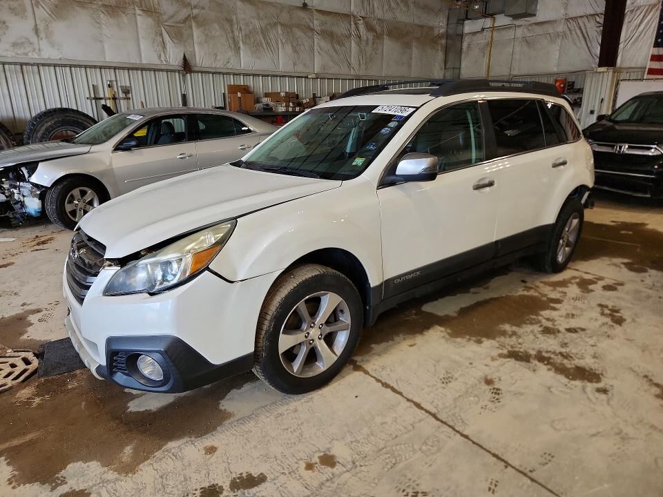 2014 SUBARU Outback