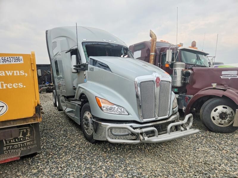 2025 KENWORTH T680