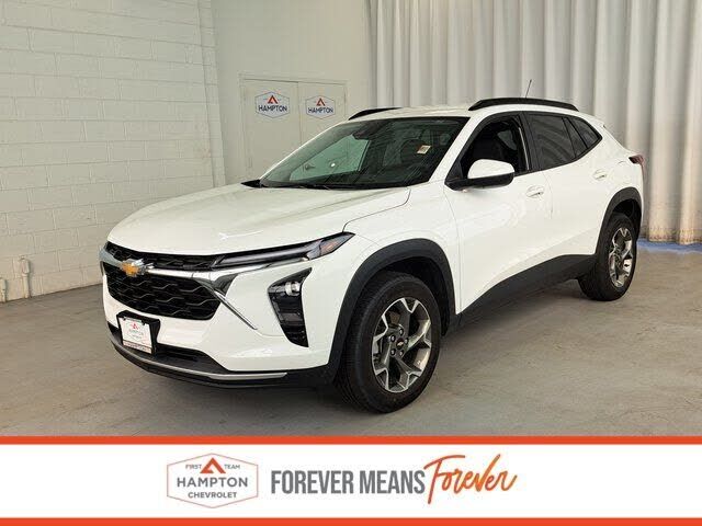 2025 CHEVROLET Trax