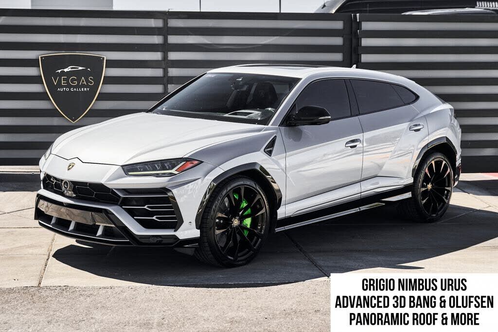 2021 LAMBORGHINI URUS