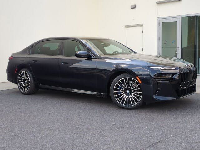 2025 BMW 760i