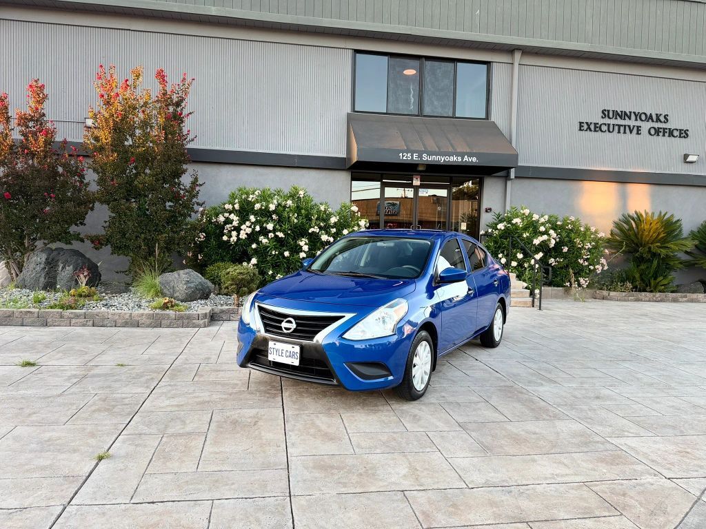 2017 NISSAN Versa