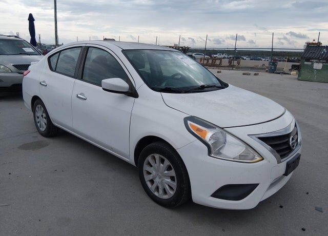 2017 NISSAN Versa