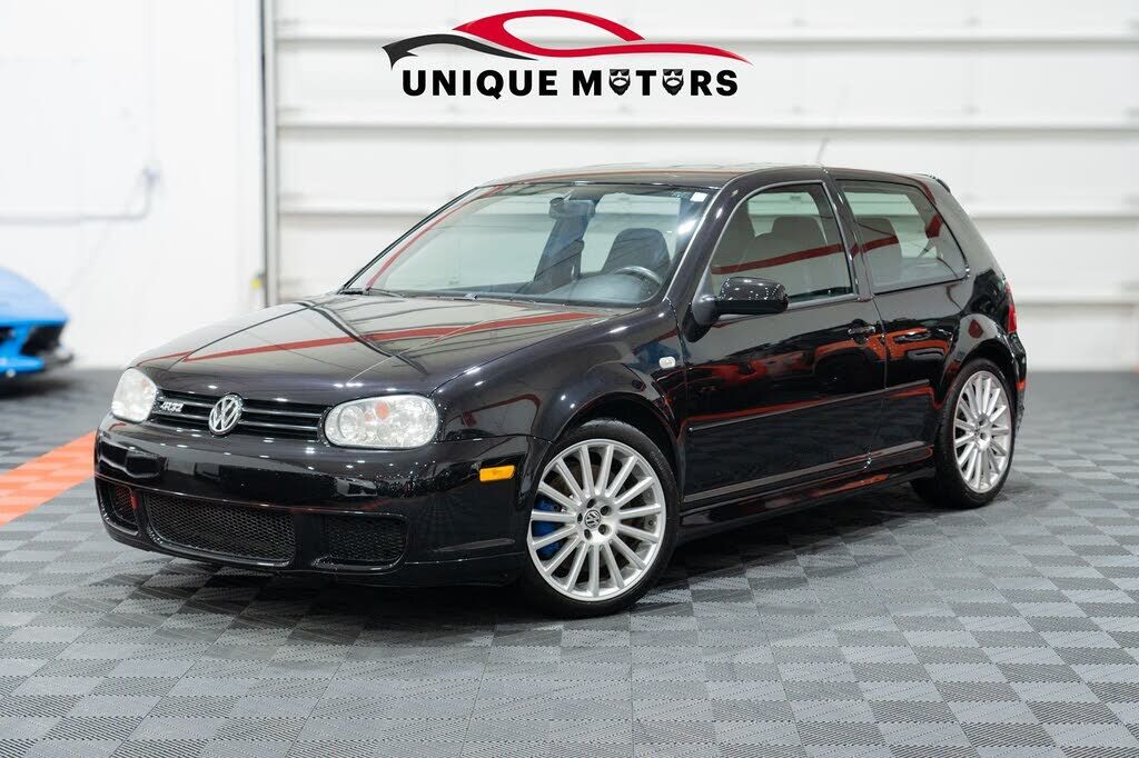 2004 VOLKSWAGEN R32
