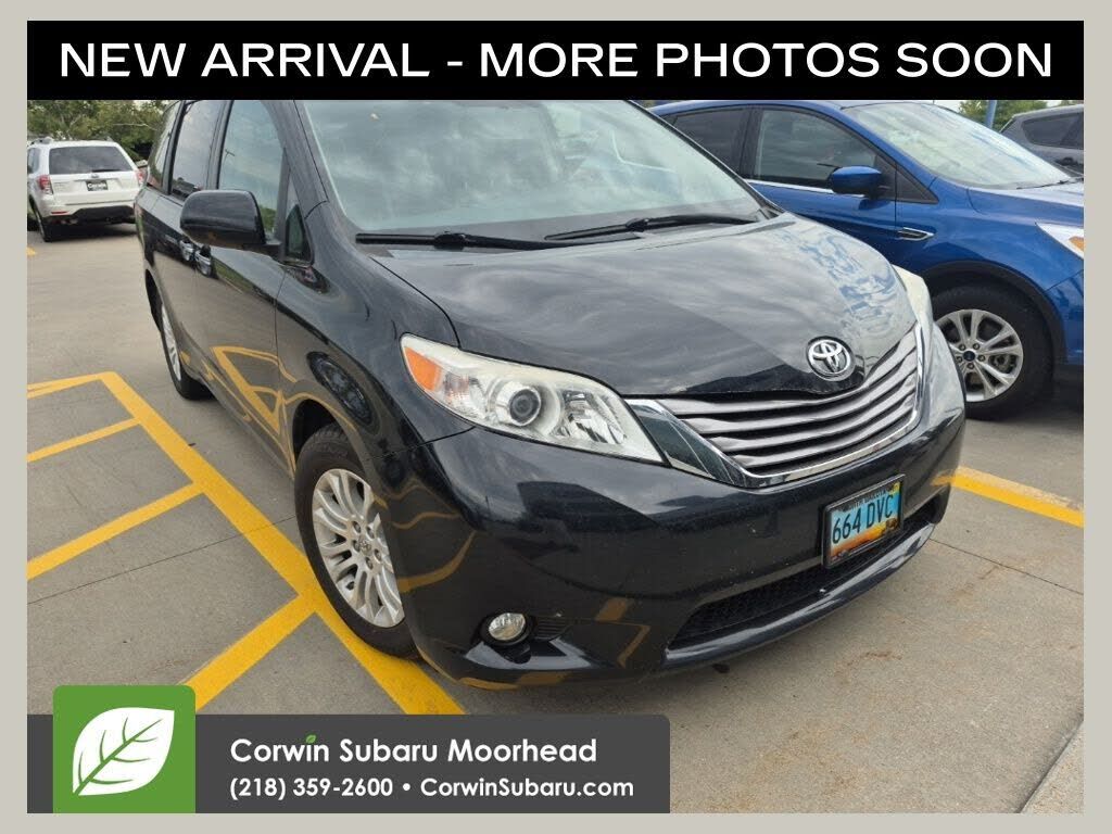 2015 TOYOTA Sienna