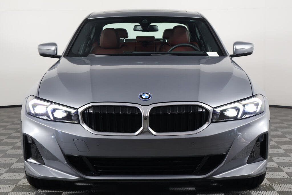2024 BMW 330e