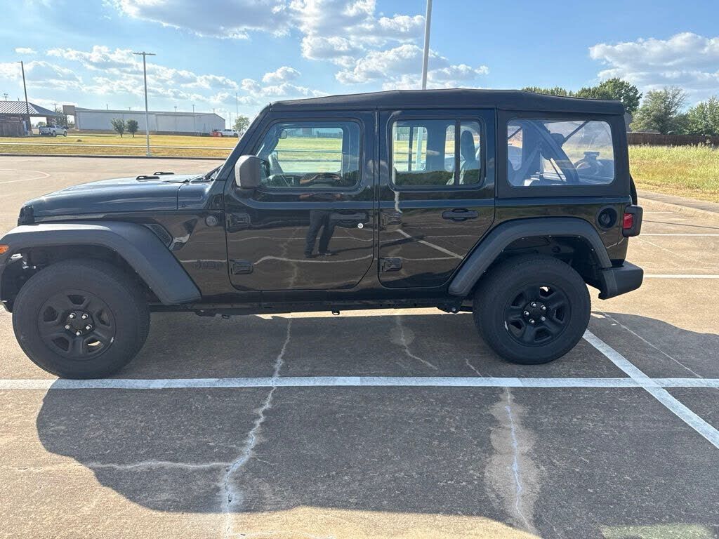 2022 JEEP Wrangler