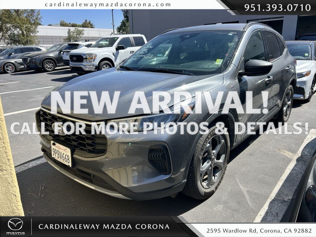 2025 FORD Escape