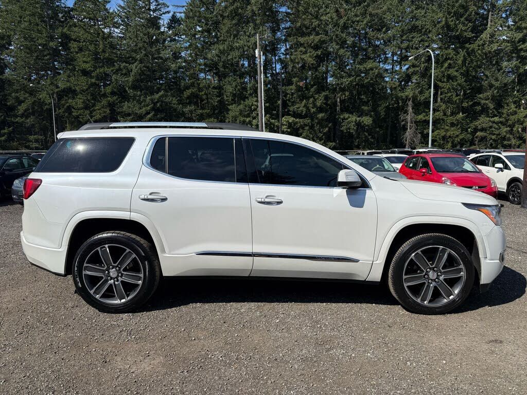 2017 GMC Acadia