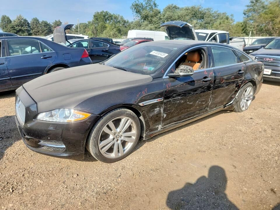2013 JAGUAR XJ
