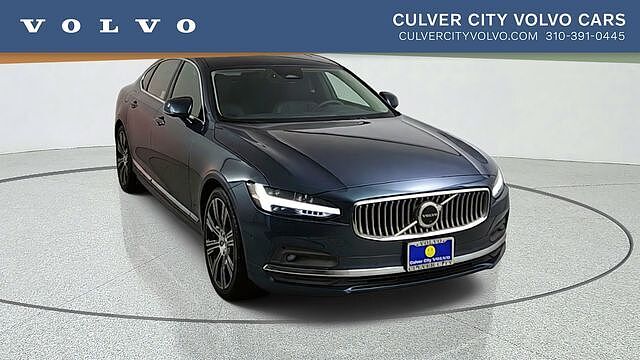 2023 VOLVO S90