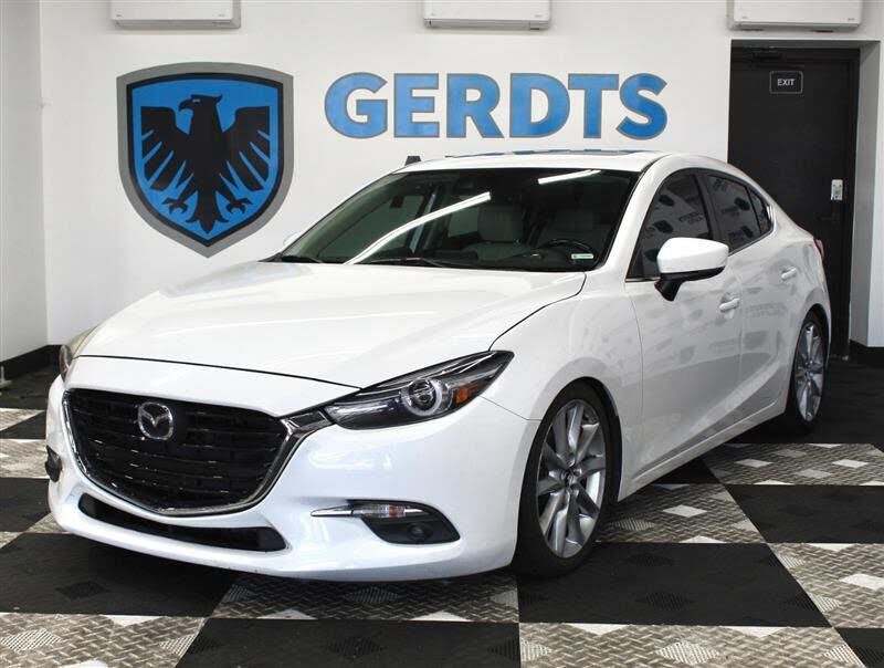 2017 MAZDA Mazda3