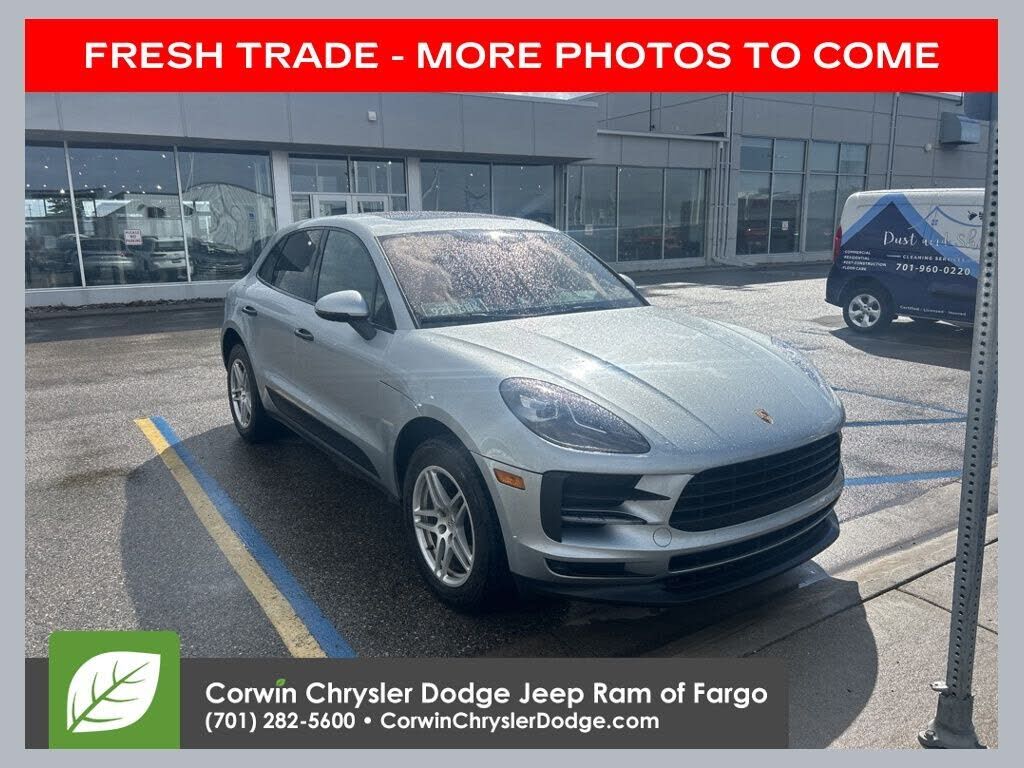 2019 PORSCHE Macan