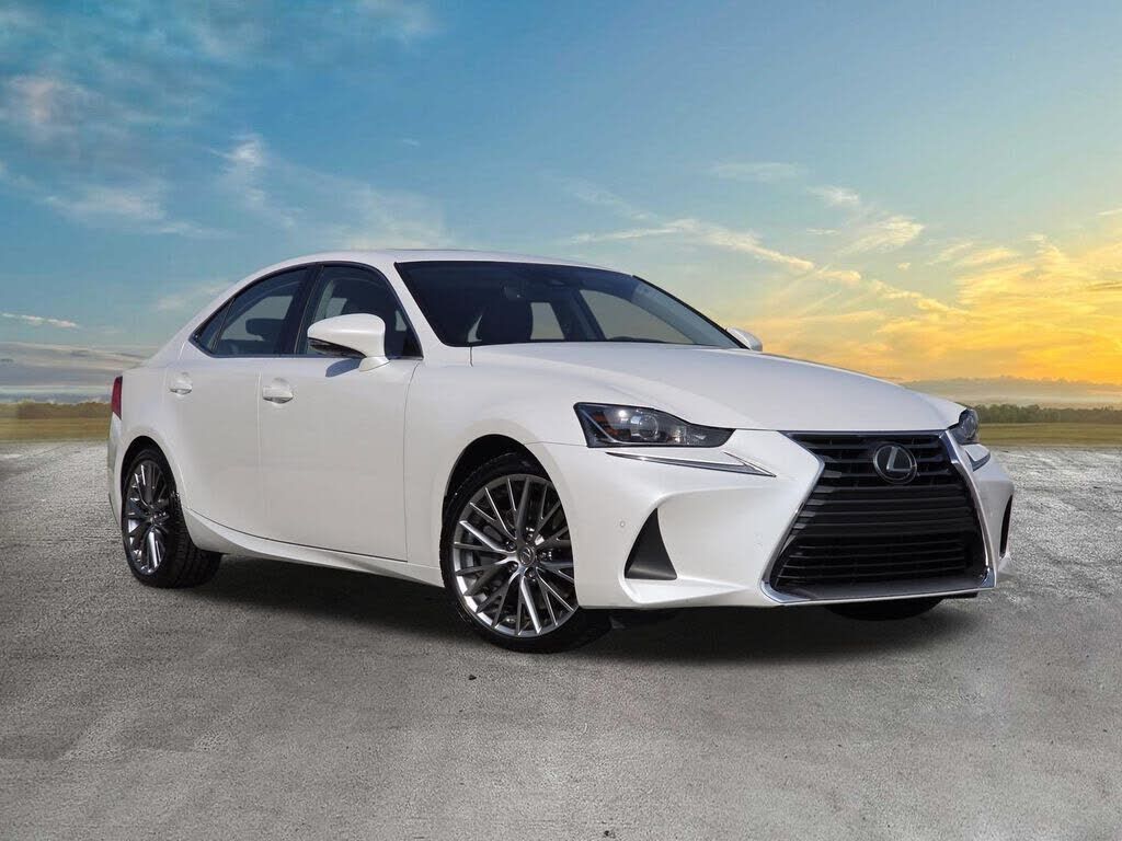 2018 LEXUS IS