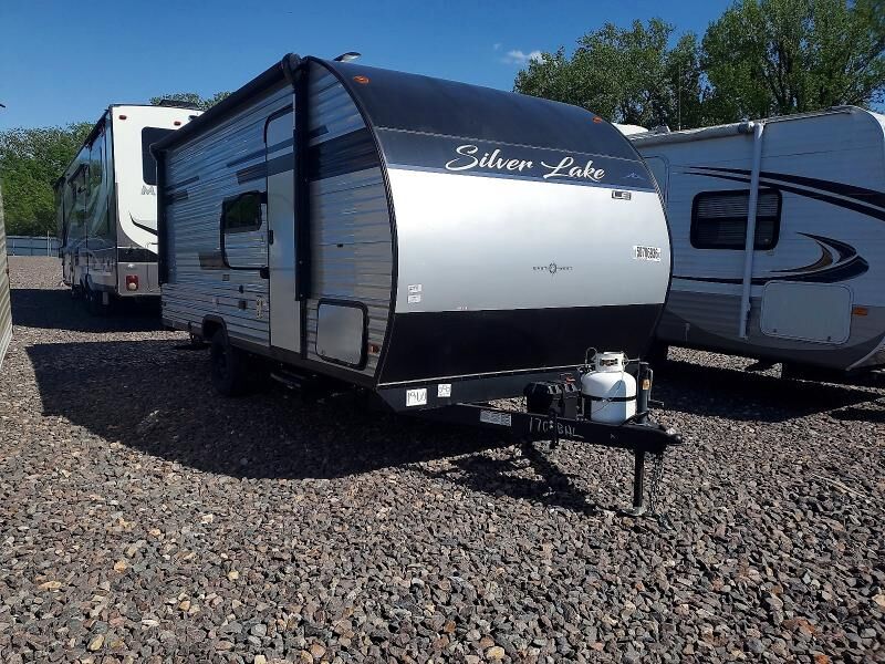 2025 FOREST RIVER Silver Lake Towable