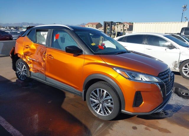 2023 NISSAN Kicks