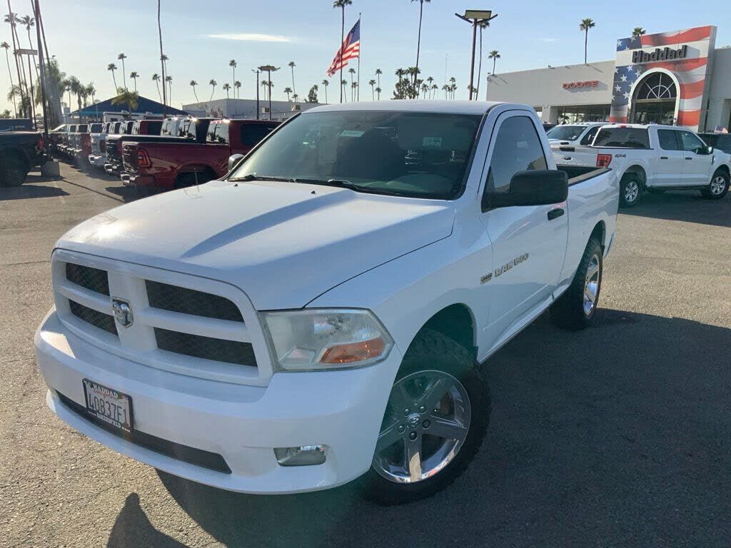 2012 DODGE Ram