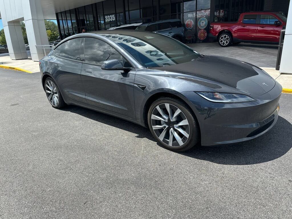 2024 TESLA Model 3
