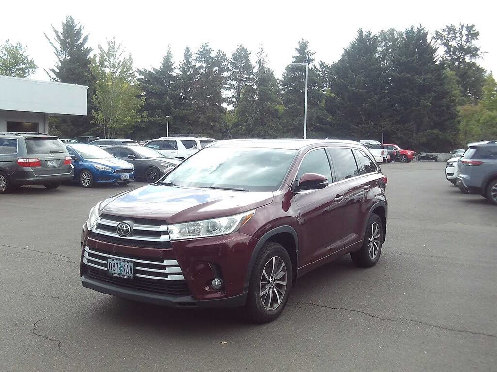 2017 TOYOTA Highlander