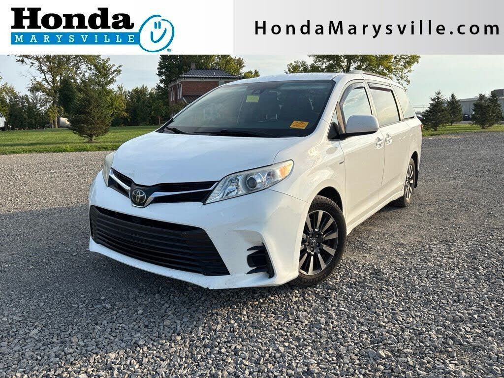 2019 TOYOTA Sienna
