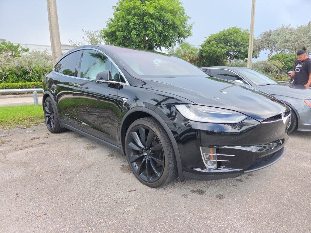 2021 TESLA Model X