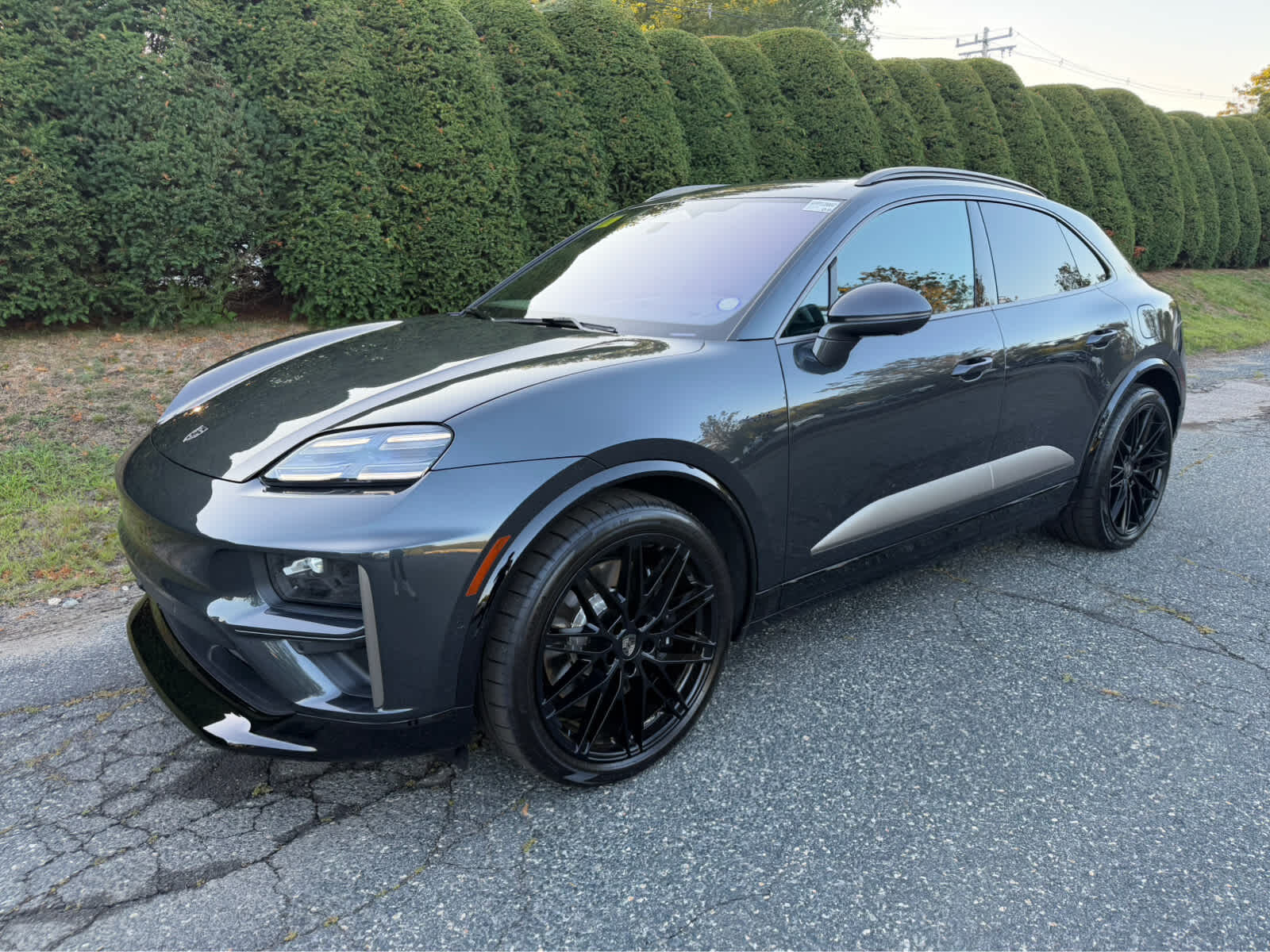 2026 PORSCHE Macan