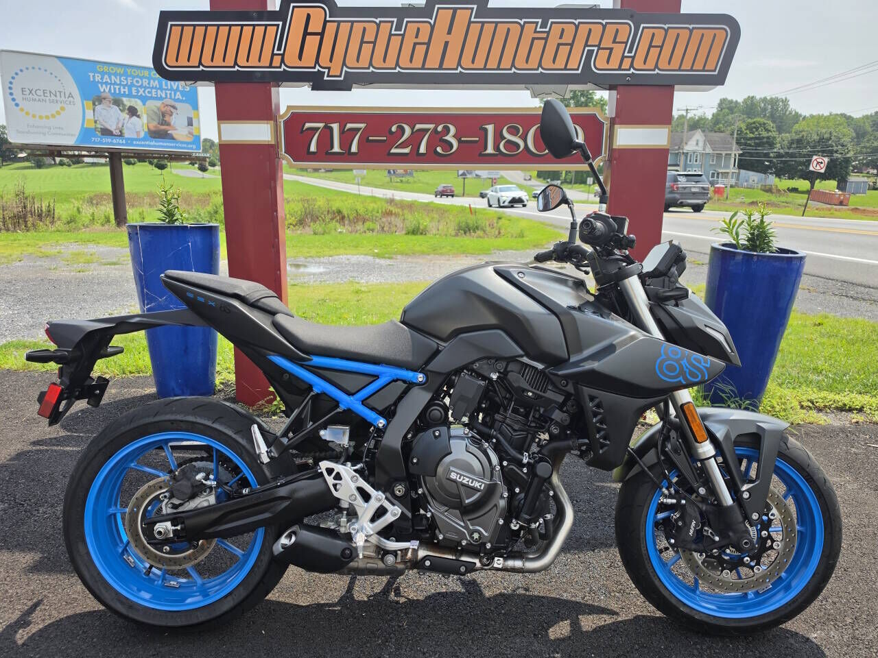 2024 SUZUKI GSX-8S
