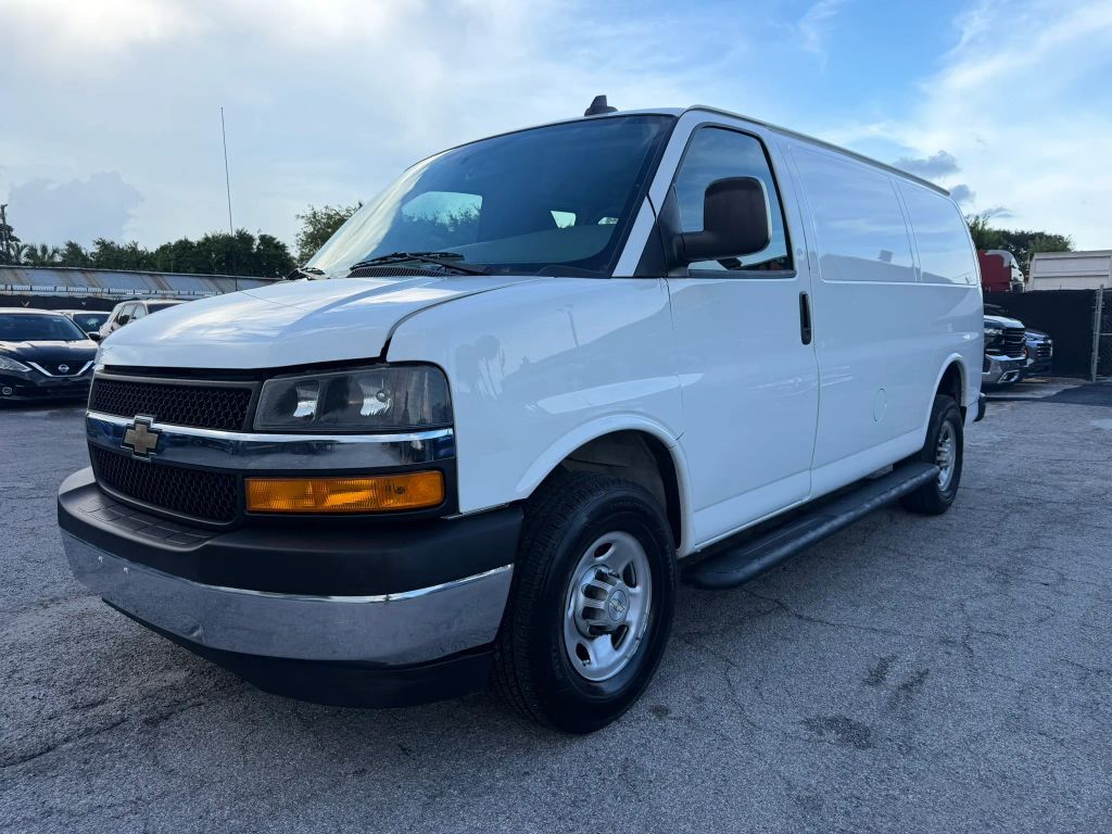 2021 CHEVROLET Express