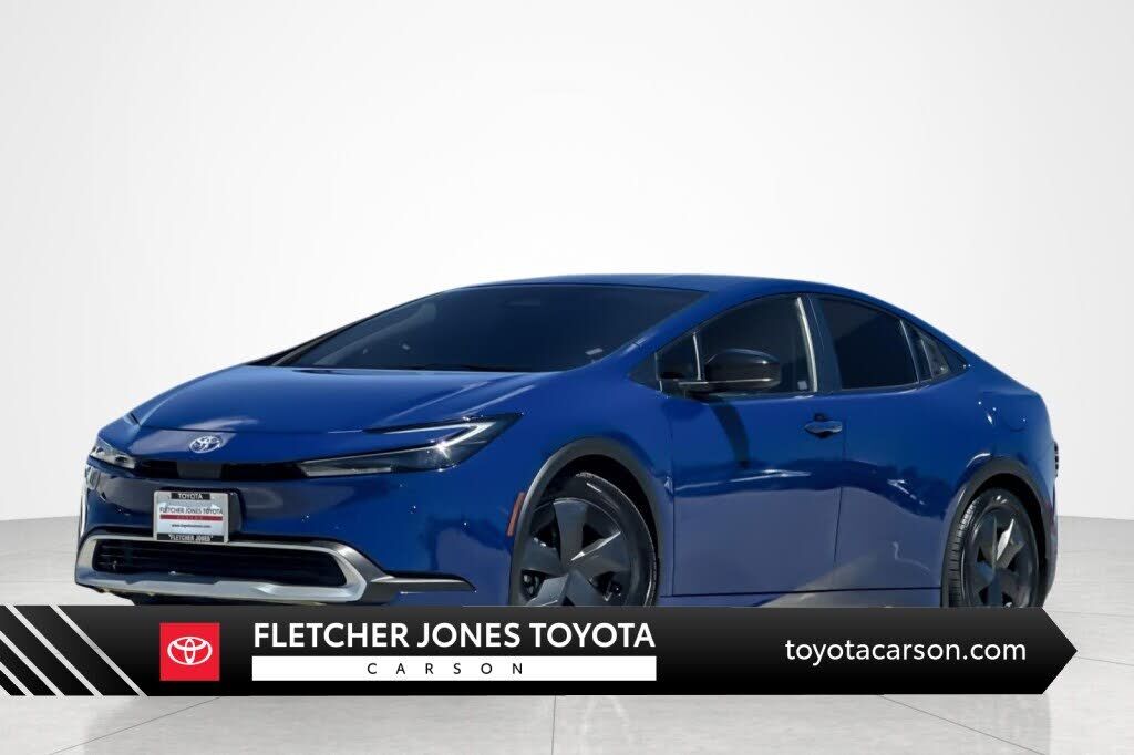 2025 TOYOTA Prius