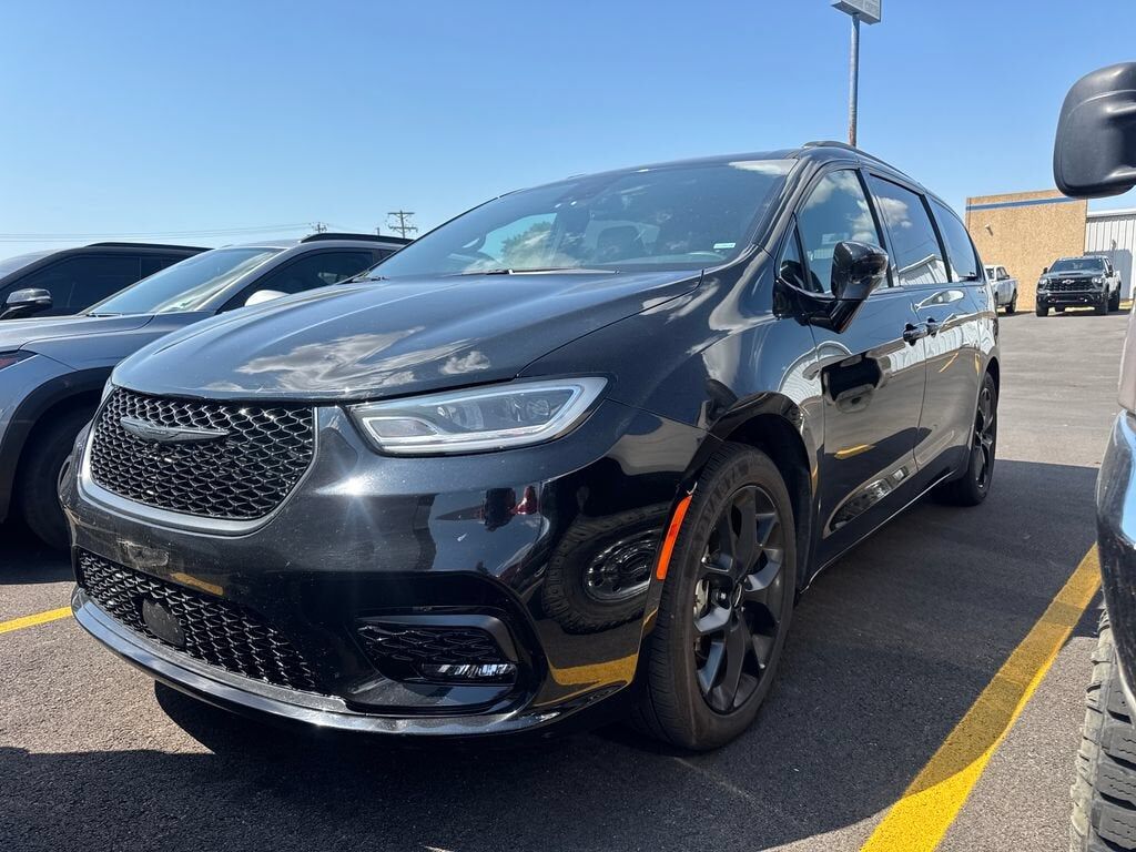 2025 CHRYSLER Pacifica