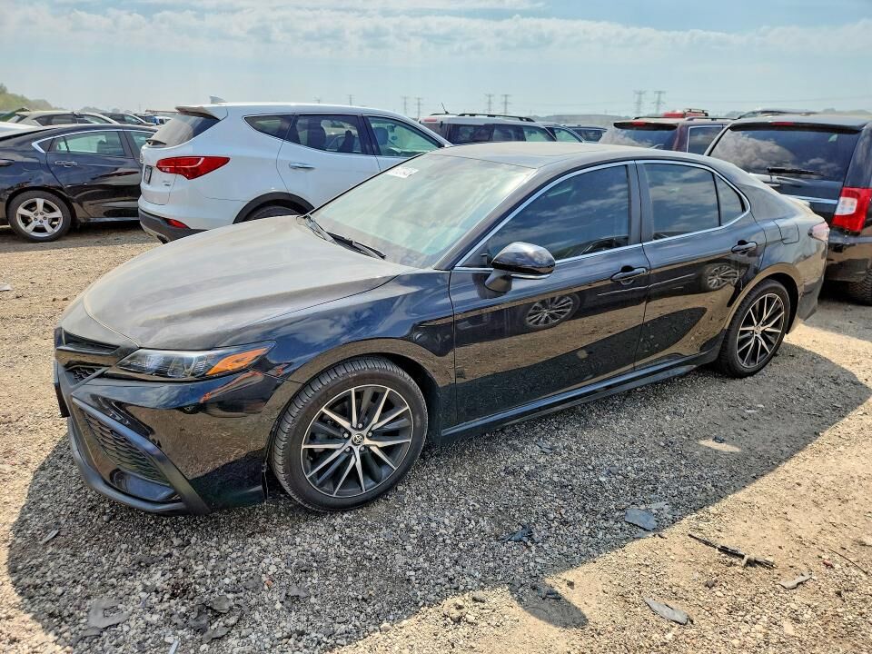2021 TOYOTA Camry