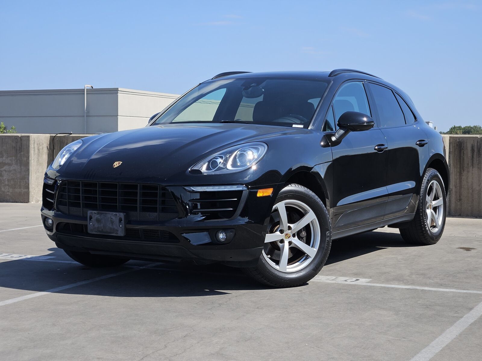 2017 PORSCHE Macan