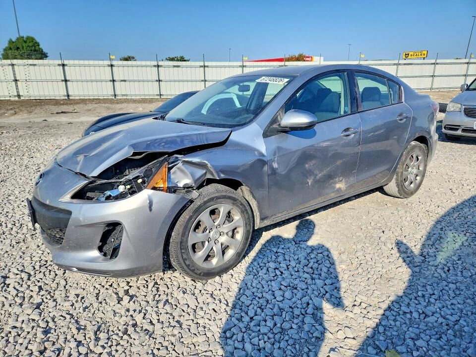 2013 MAZDA Mazda3