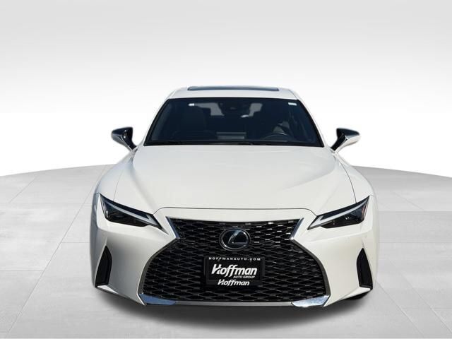 2021 Lexus IS