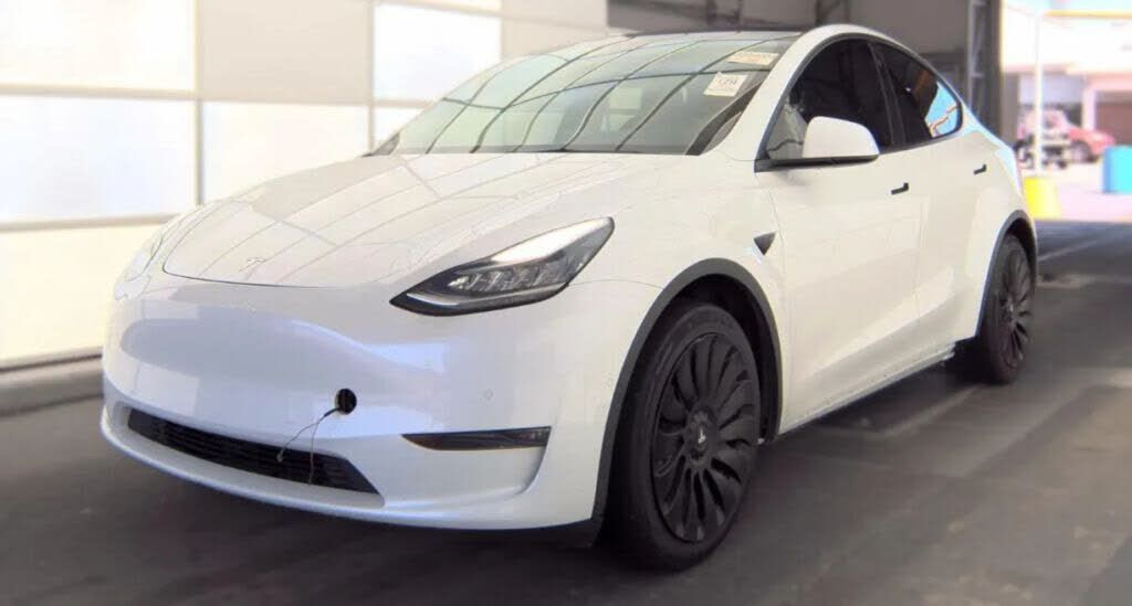 2021 TESLA Model Y