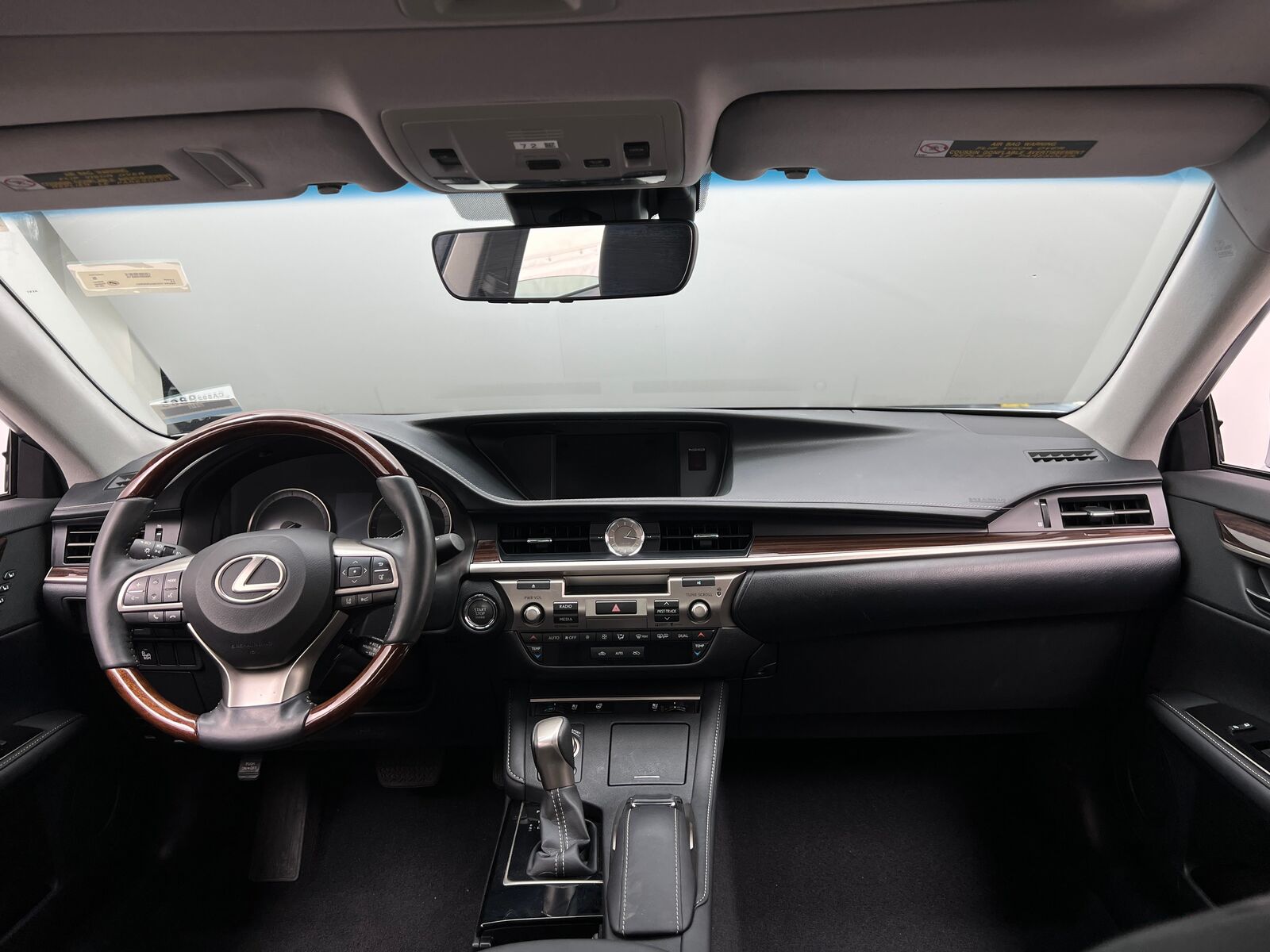 2016 Lexus ES